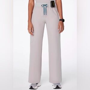 Figs Isabel High Waisted Wide Leg Scrub Bottoms in ‘Slate’ Medium NWT